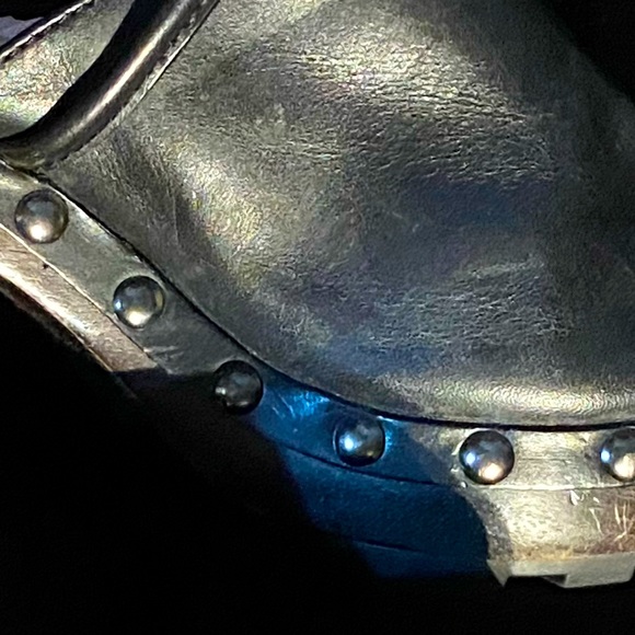 RECENTLY REDUCED: “Sale Priced” COACH Authentic Leather Clogs, PreOwned Size 8.5 - Picture 9 of 12